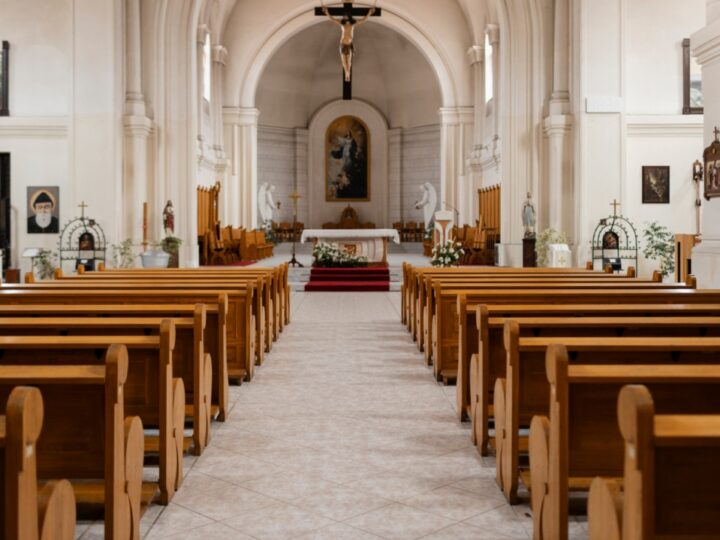 Nocny akt profanacji w Sanktuarium św. Jana Pawła II w Krośnie – zniszczony Krzyż Pasyjny