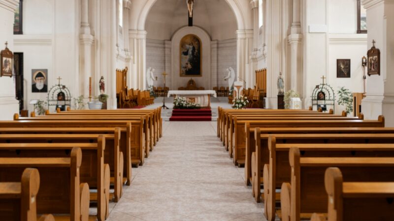 Nocny akt profanacji w Sanktuarium św. Jana Pawła II w Krośnie – zniszczony Krzyż Pasyjny