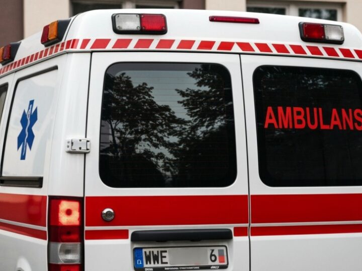 Malinówka zyskała defibrylator AED – nowy krok w stronę bezpieczeństwa mieszkańców!