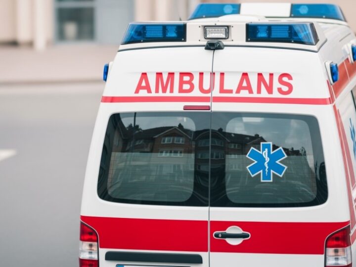 Nowa przyczepa gaśnicza dla strażaków z Dukli dzięki wsparciu lokalnej firmy
