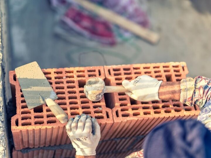 Nowoczesny Dom Ludowy w Jedliczu-Męcince: Efektywność energetyczna na wyciągnięcie ręki