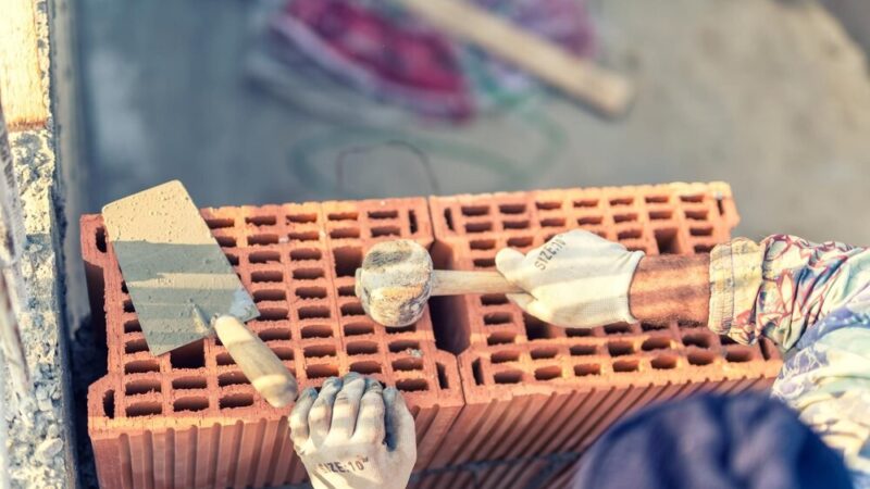 Nowoczesny Dom Ludowy w Jedliczu-Męcince: Efektywność energetyczna na wyciągnięcie ręki