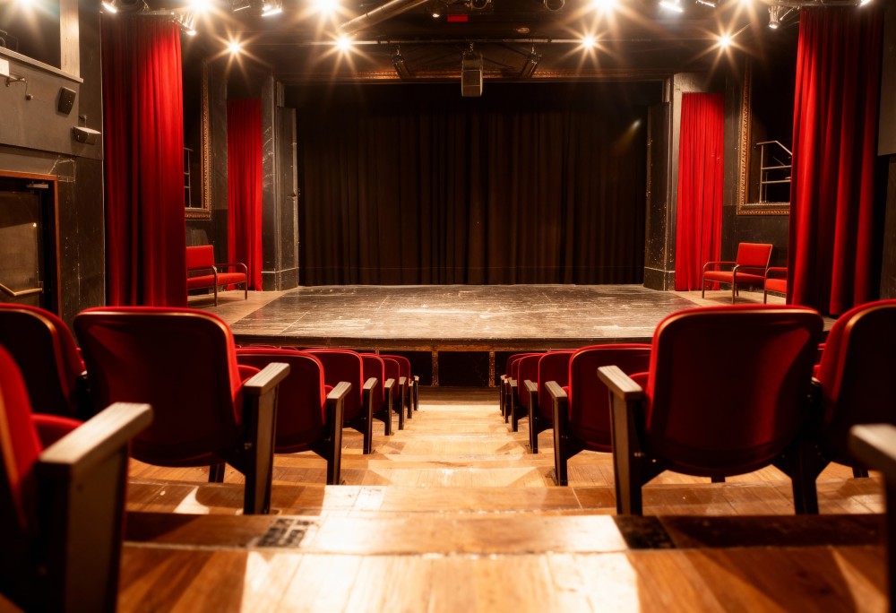 Matka” z Agatą Kuleszą: Emocjonalne doznania na Krośnieńskich Spotkaniach Teatralnych