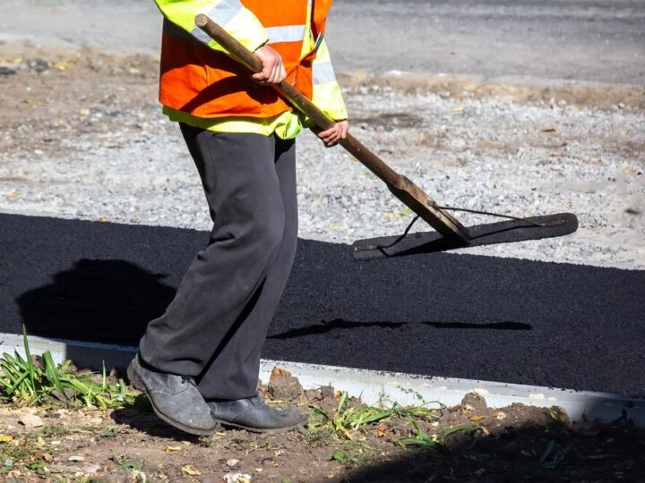 Bezpieczniejsza Bzianka: nowa droga z chodnikiem dla pieszych