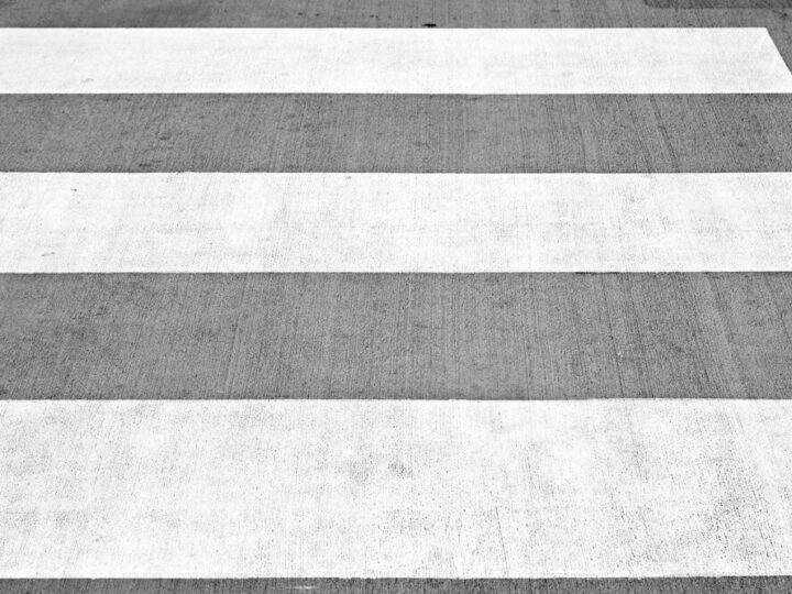 Dwa incydenty w Dukli: potrącenie pieszego i plama ropy do usunięcia