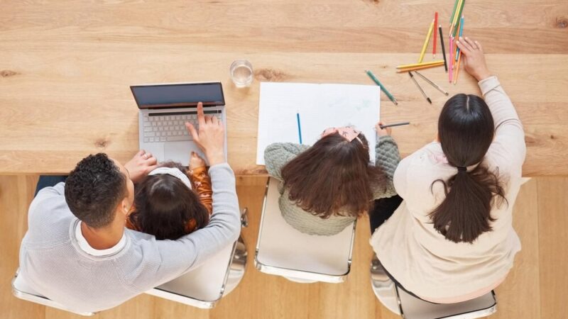 Sztuka i terapia w Krośnie: Przystanek BIBLIOTEKA 2025 dla podopiecznych ŚDS