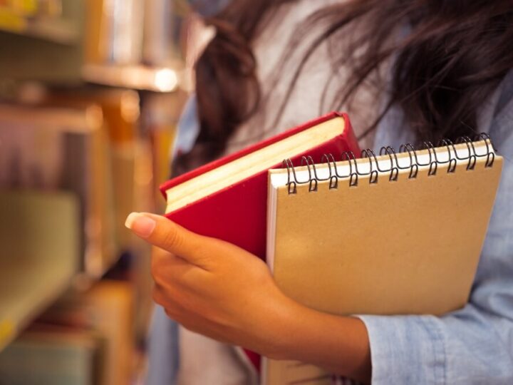 Burmistrz Dukli wstrzymuje zmiany w szkołach w Iwli i Wietrznie dla konsultacji społecznych