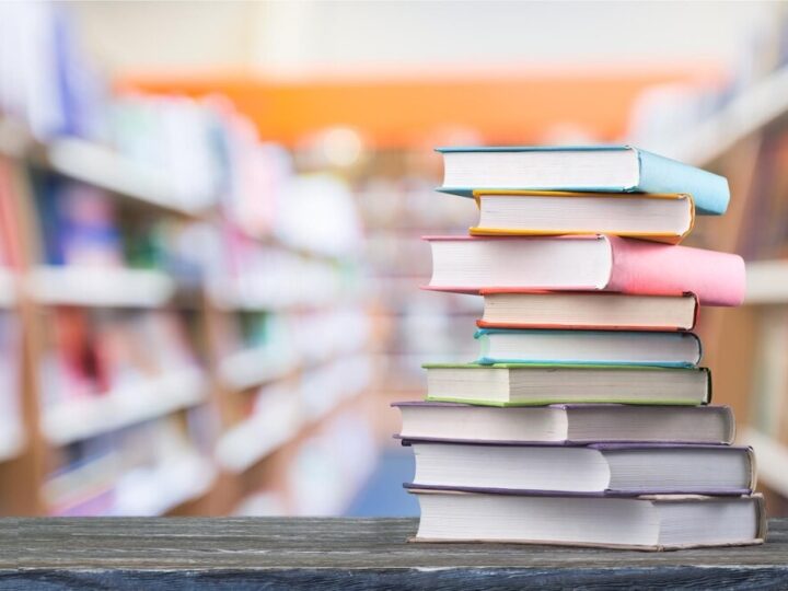Debiut poetycki Aleksandry Szponar w Krośnieńskiej Bibliotece: Emocje i sztuka słowa