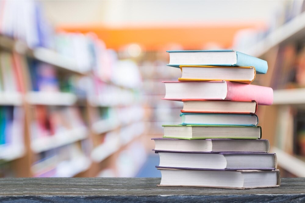 Debiut poetycki Aleksandry Szponar w Krośnieńskiej Bibliotece: Emocje i sztuka słowa