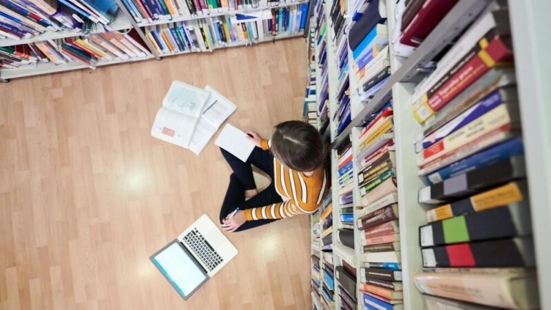Spotkania z Joanną Jagiełło w Krośnieńskiej Bibliotece Publicznej